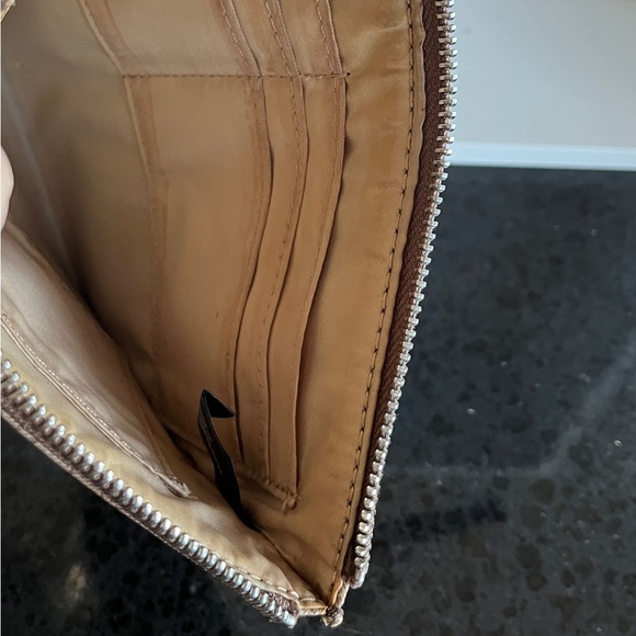 Guess pink and tan wristlet - Picture 5 of 5